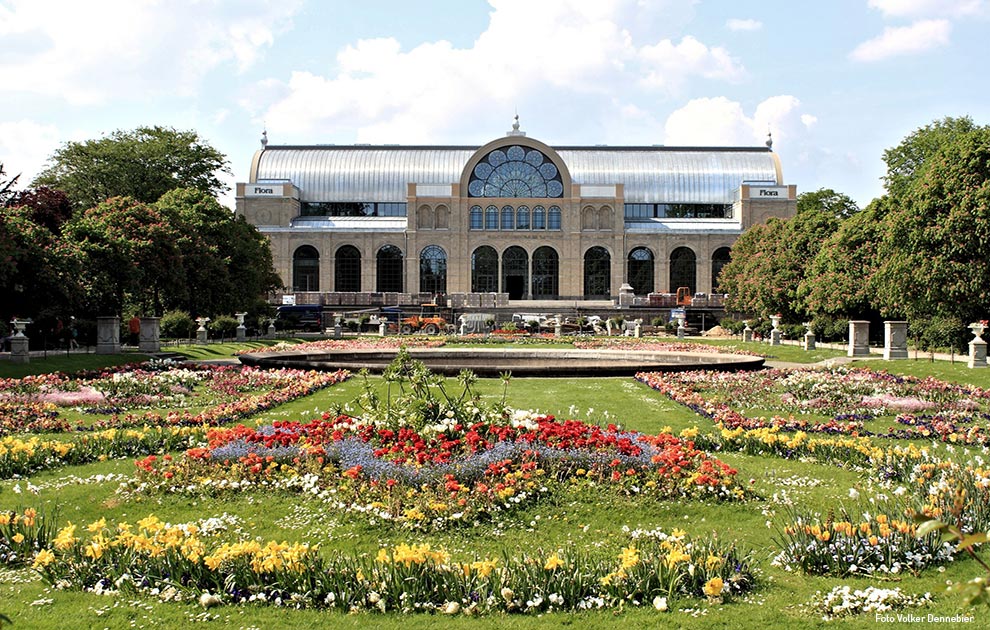 Gerüstbau Schmiedt - Wetterschutzeinhausung Flora Köln 2013